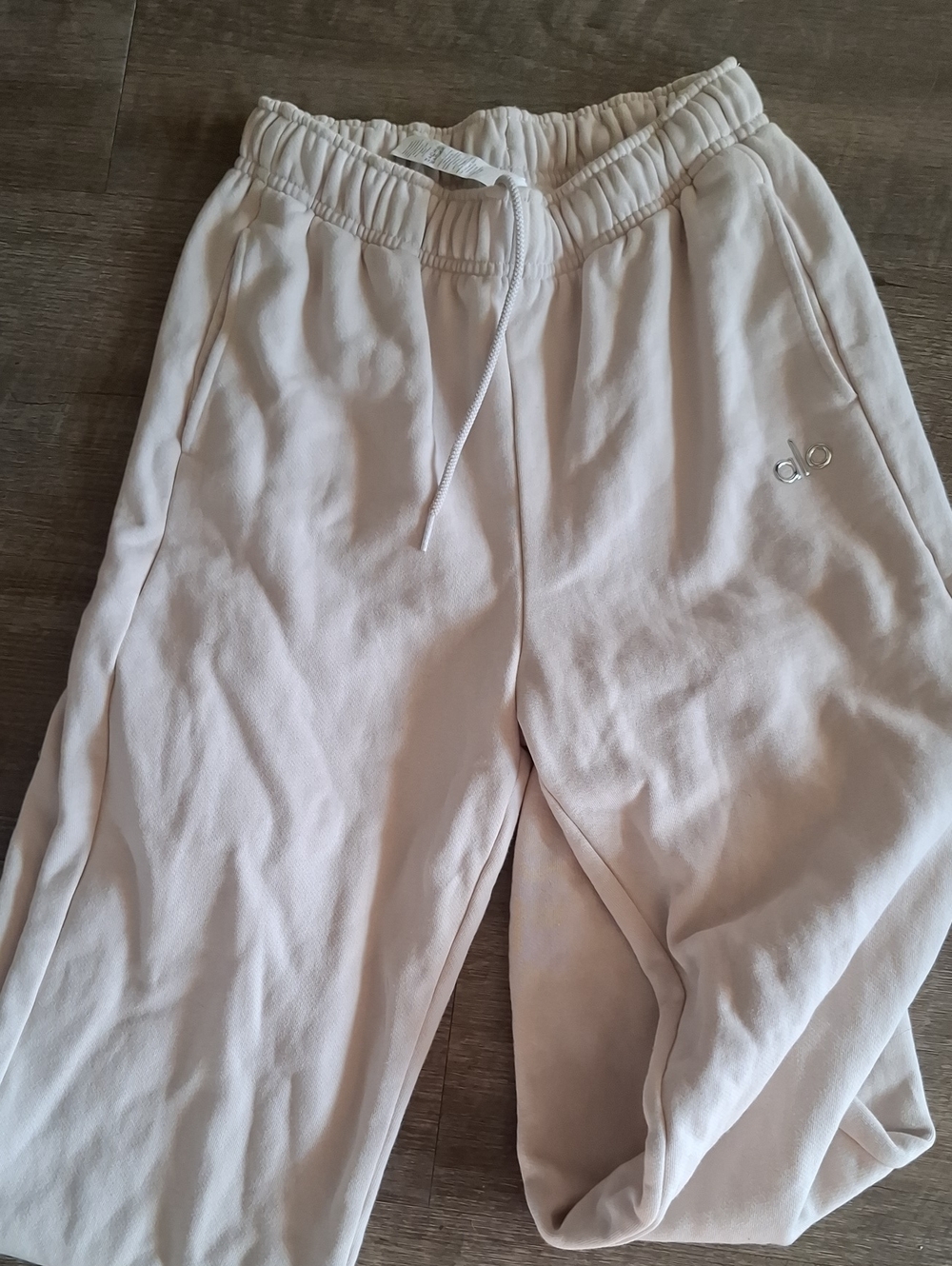 ALO Yoga Men’s Beige Sweat Joggers - Drawstring Waist